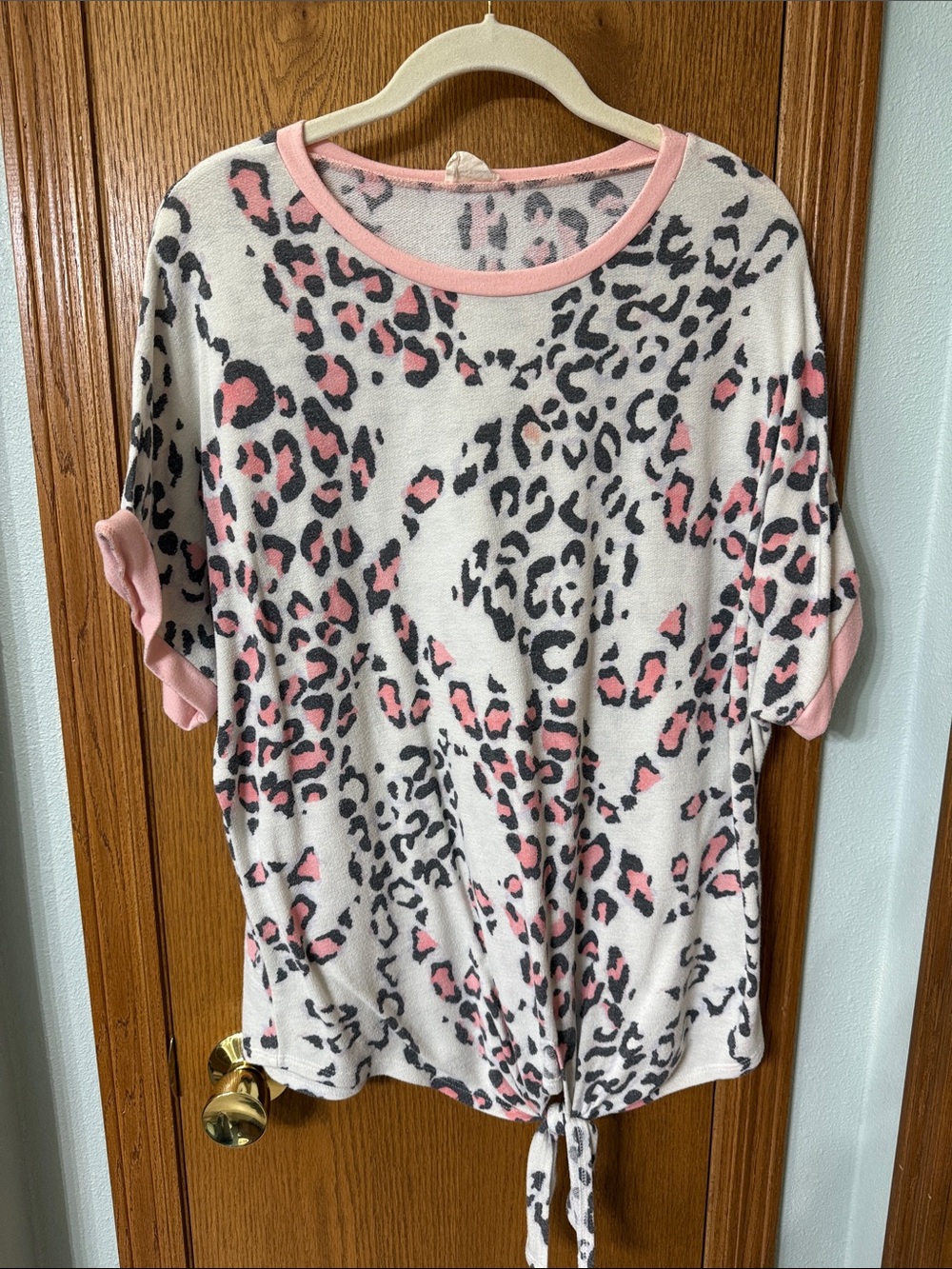 Lovely Melody Pink and Black Leopard Tie-Hem Short Sleeve Top